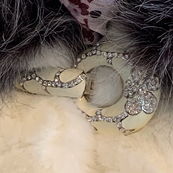 NWT women’s faux fur hooded Skating Coat. Offshore sizing, see details. - Picture 7 of 8